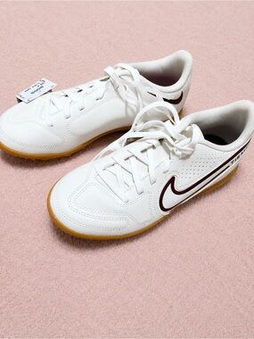 Nike Tiempo Soccer Turf Shoes for Kids. White with Maroon logo
